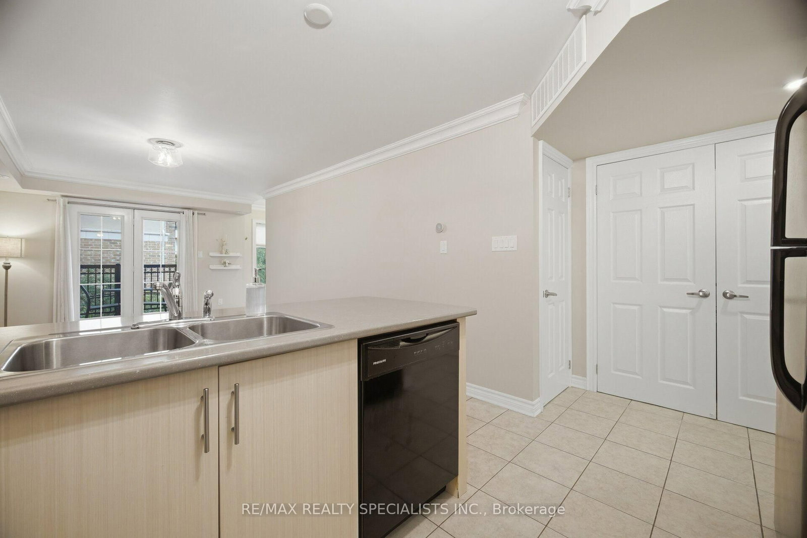2441 Greenwich Drive • #66 • Oakville, ON photo 17