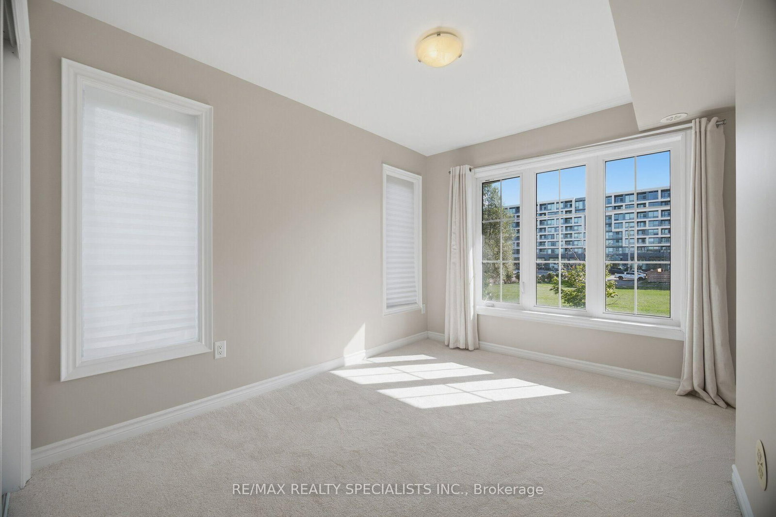2441 Greenwich Drive • #66 • Oakville, ON photo 26
