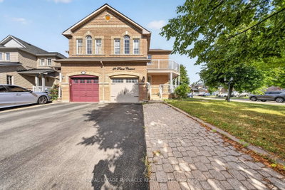 23 Prince Crescent • Brampton, ON photo 2