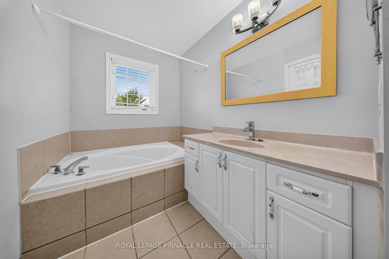 23 Prince Crescent • Brampton, ON photo 37