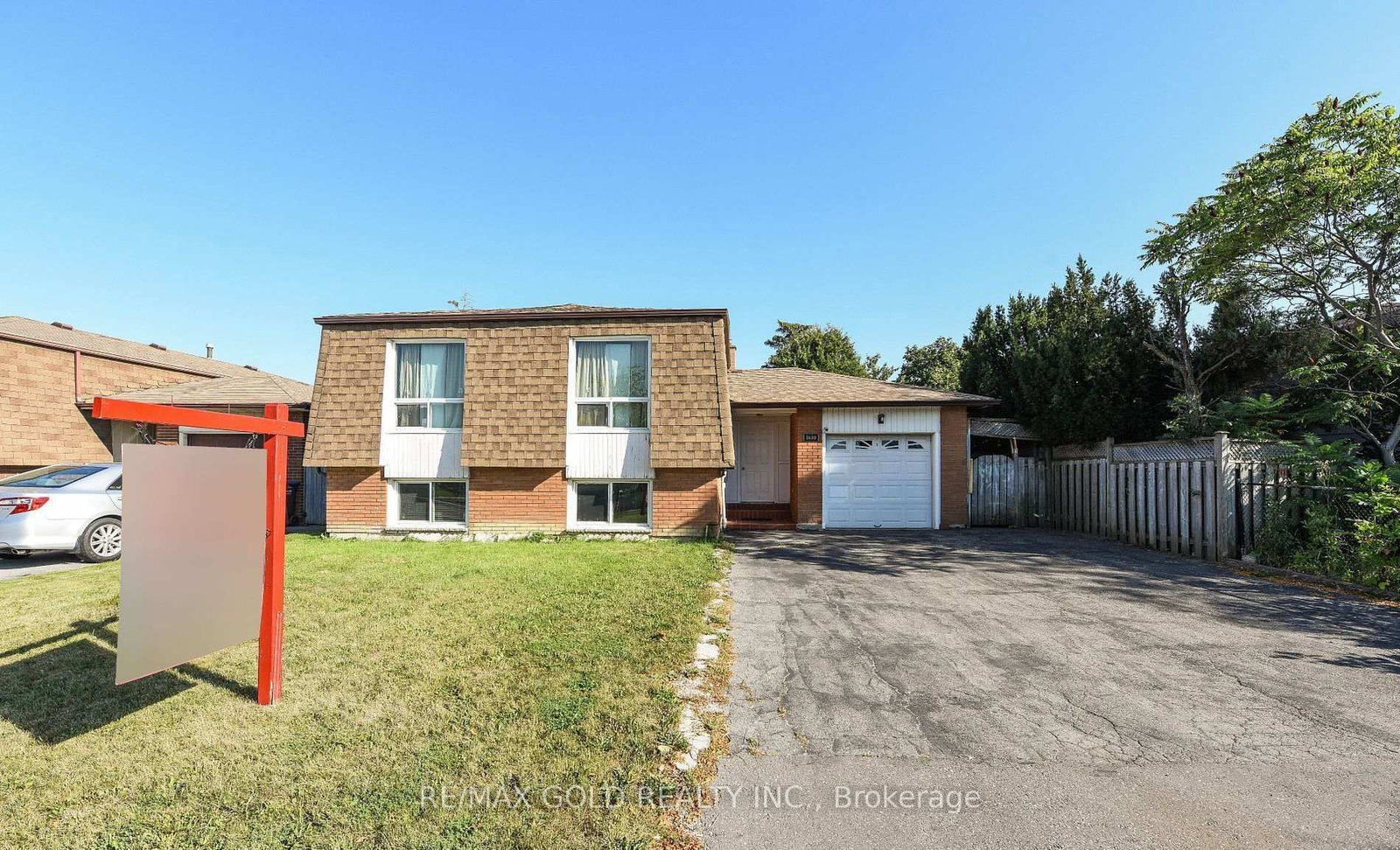 3630 Brandon Gate Mississauga,ON L4T 3E5 — Photo 2