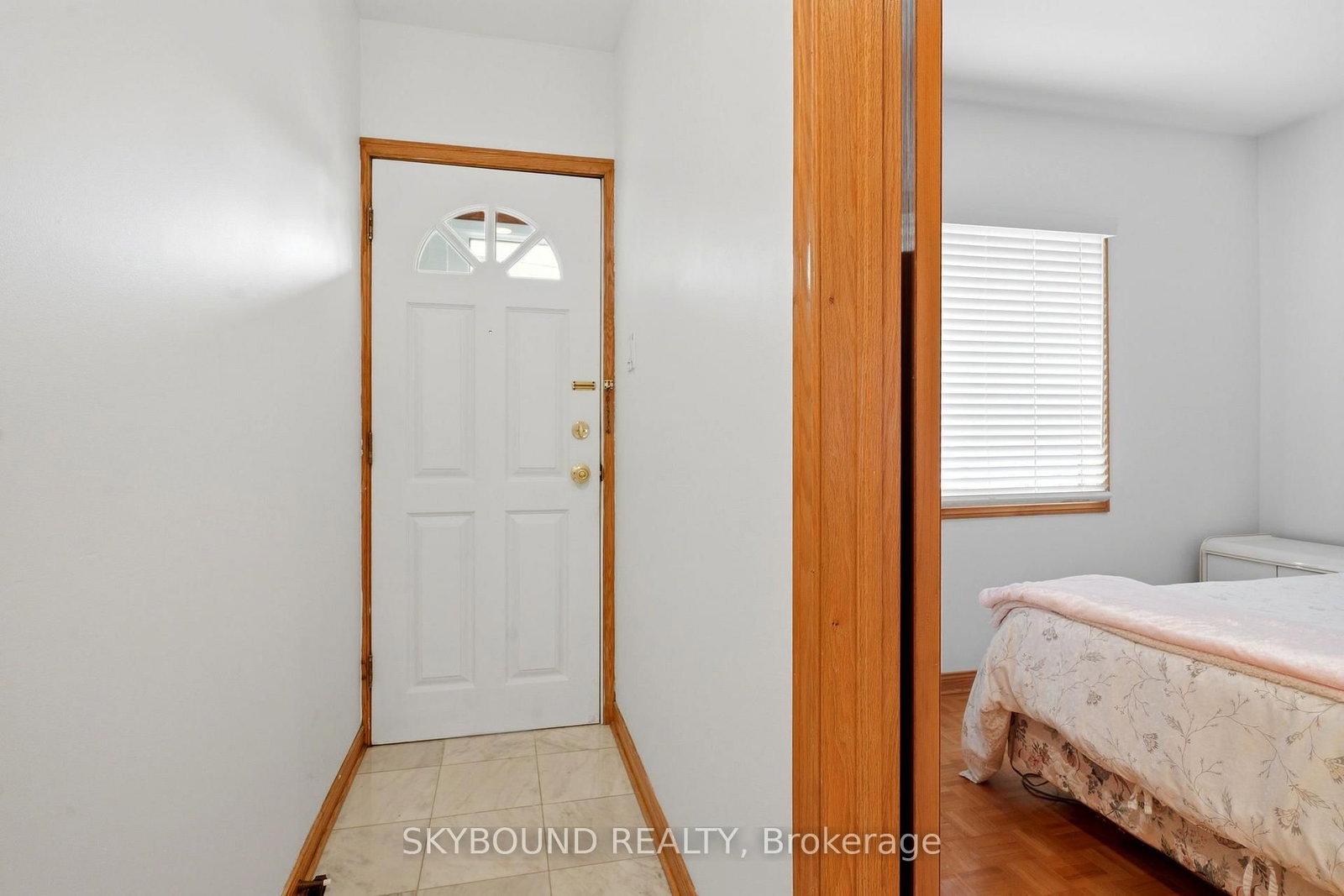 313 Silverthorn Avenue • Toronto, ON photo 15