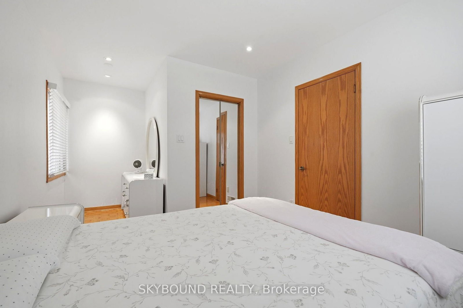 313 Silverthorn Avenue • Toronto, ON photo 19