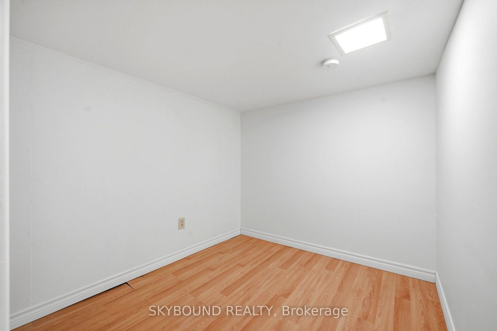313 Silverthorn Avenue • Toronto, ON photo 24