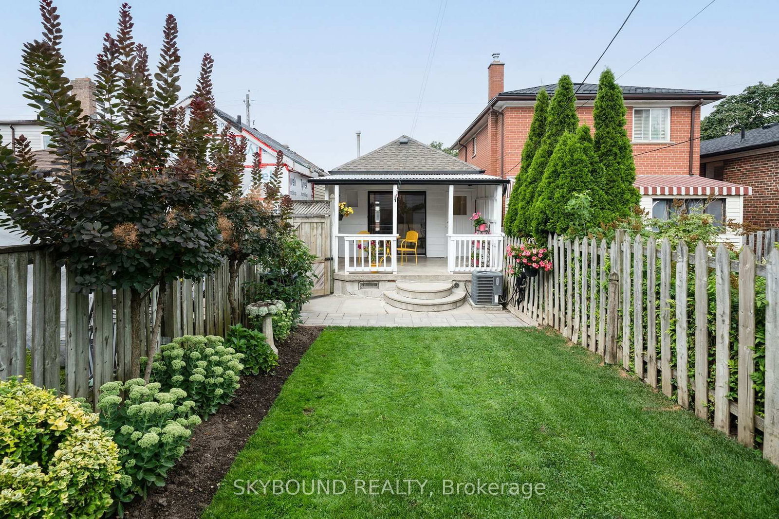 313 Silverthorn Avenue • Toronto, ON photo 3