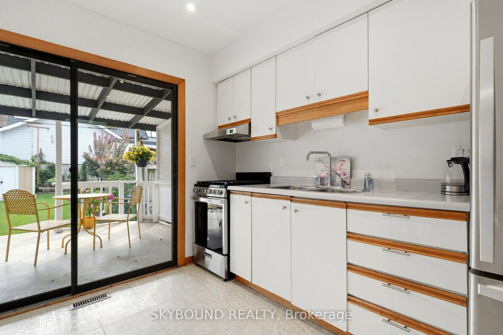 313 Silverthorn Avenue • Toronto, ON photo 7