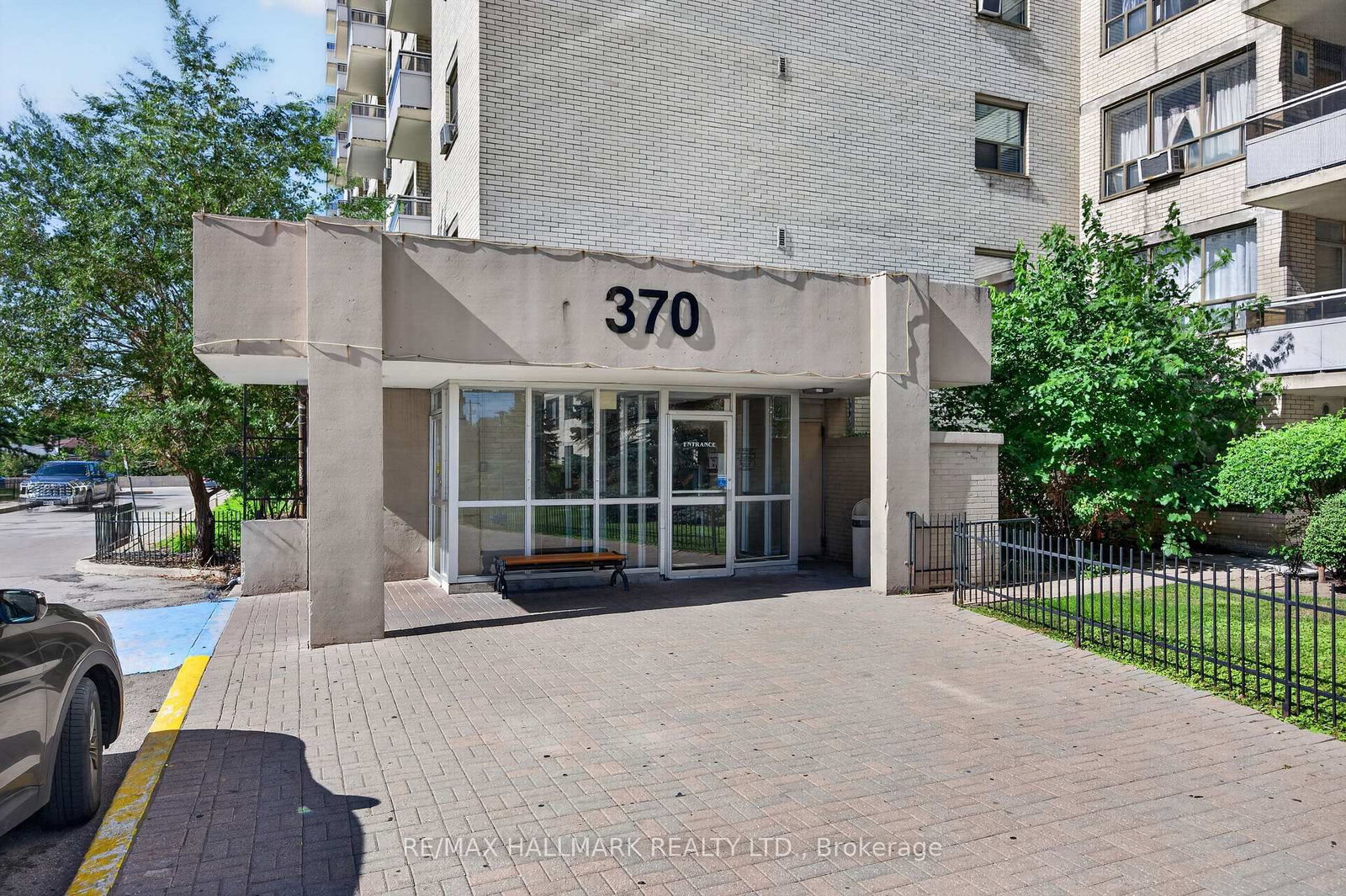 370 Dixon Road • #912 • Toronto, ON photo 3