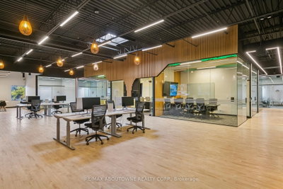 Office for lease at 211-A-320 Matheson Boulevard, Mississauga, Ontario, L5R 3R1 - Gateway - MLS: W13687492