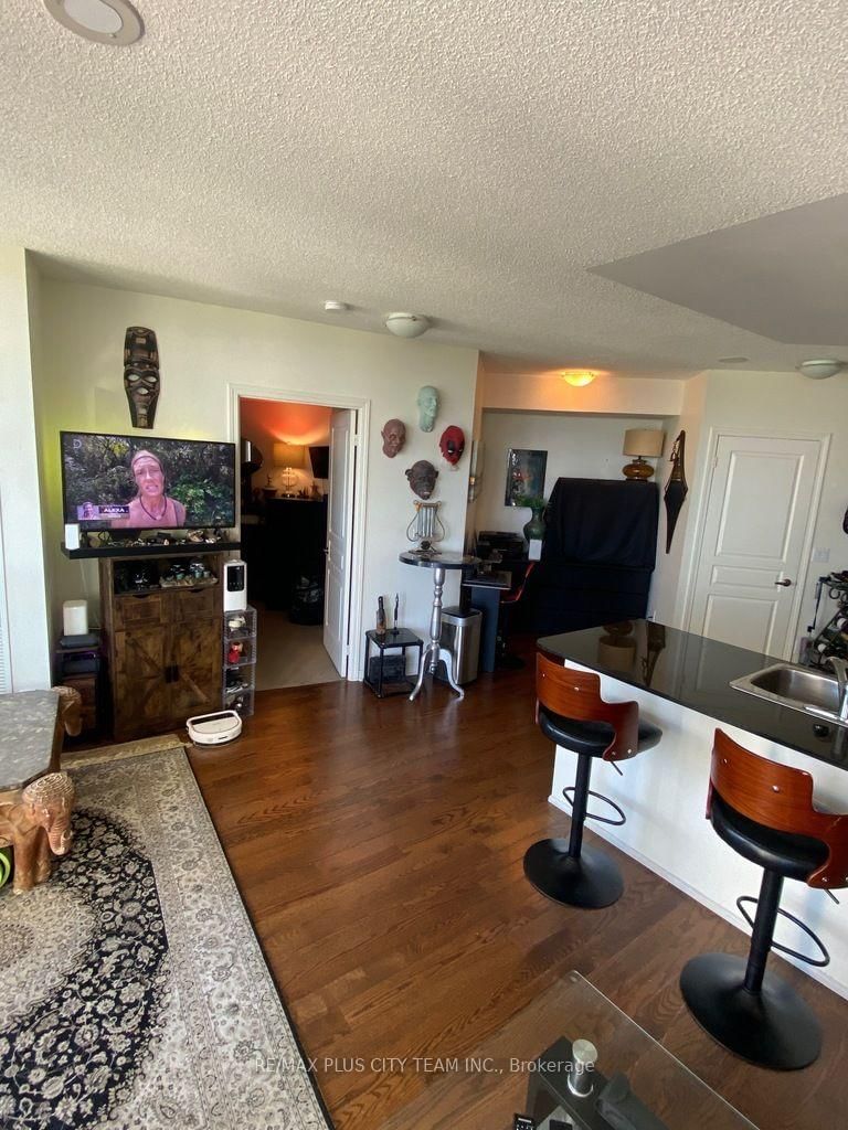 1108 - 15 Legion Road