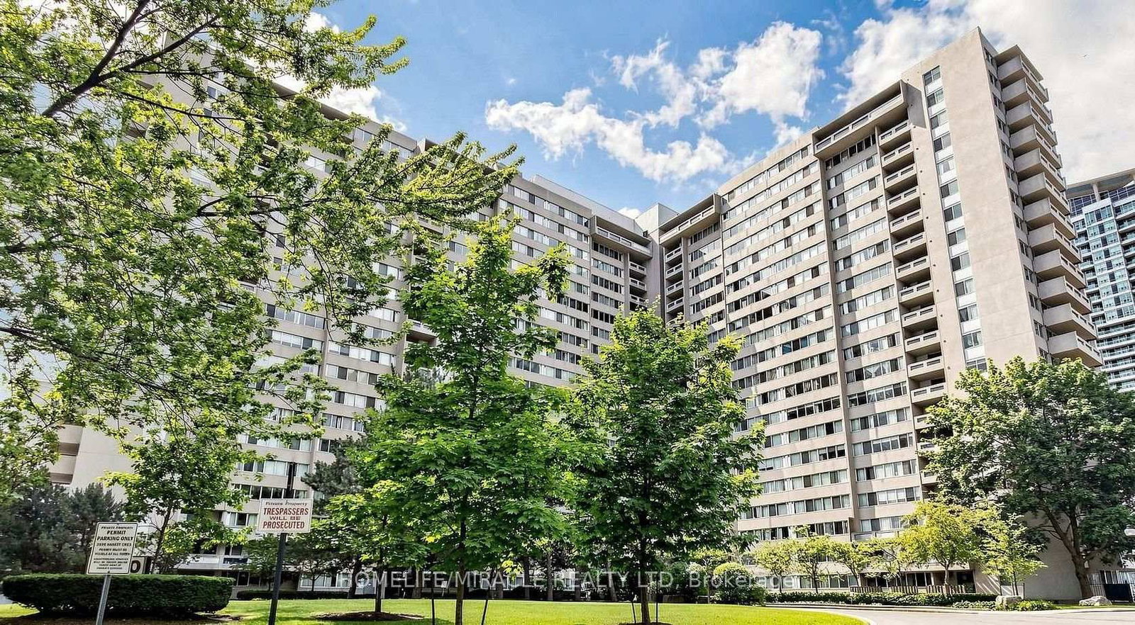 3590 Kaneff Crescent • #313 • Mississauga, ON photo 1