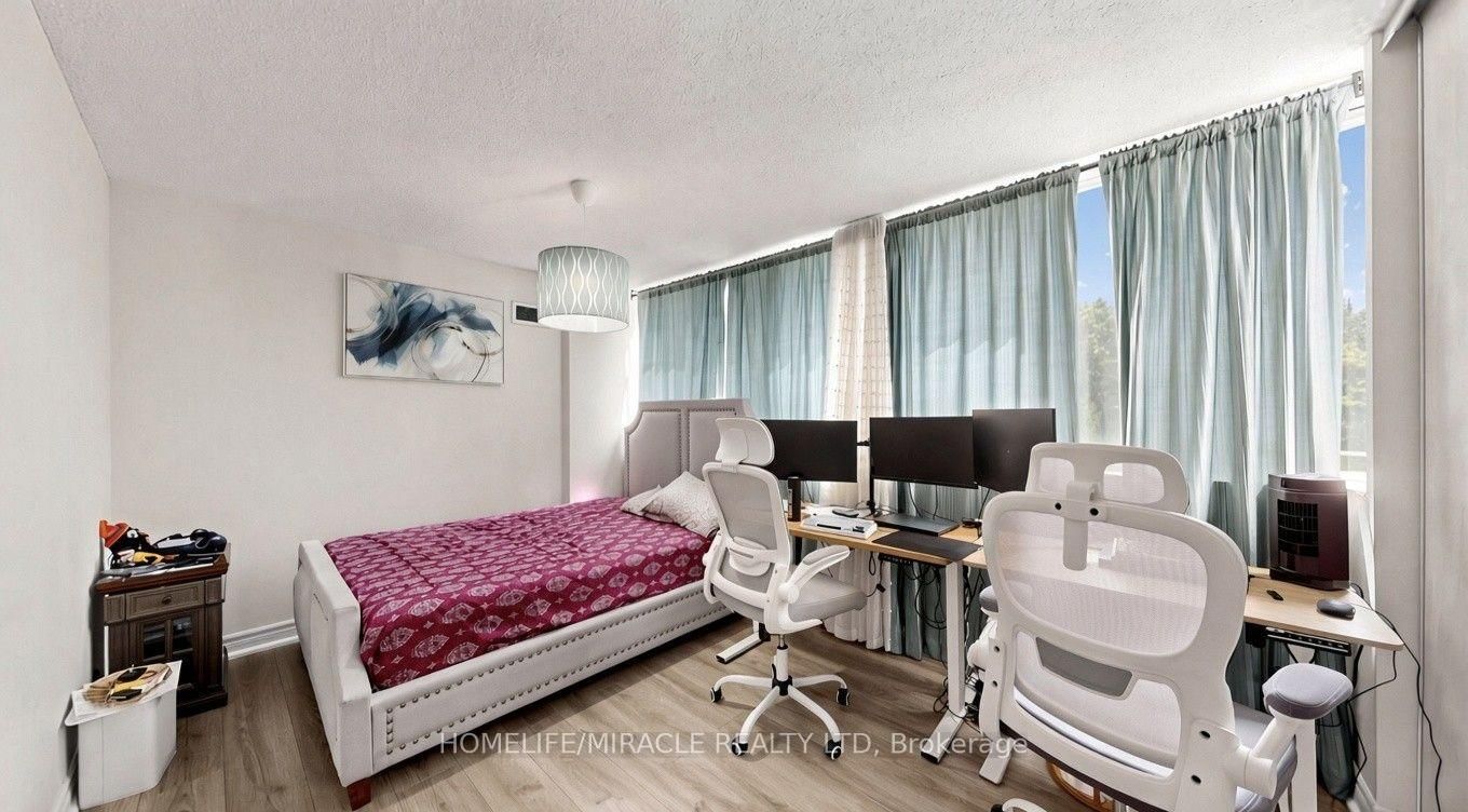 3590 Kaneff Crescent • #313 • Mississauga, ON photo 21