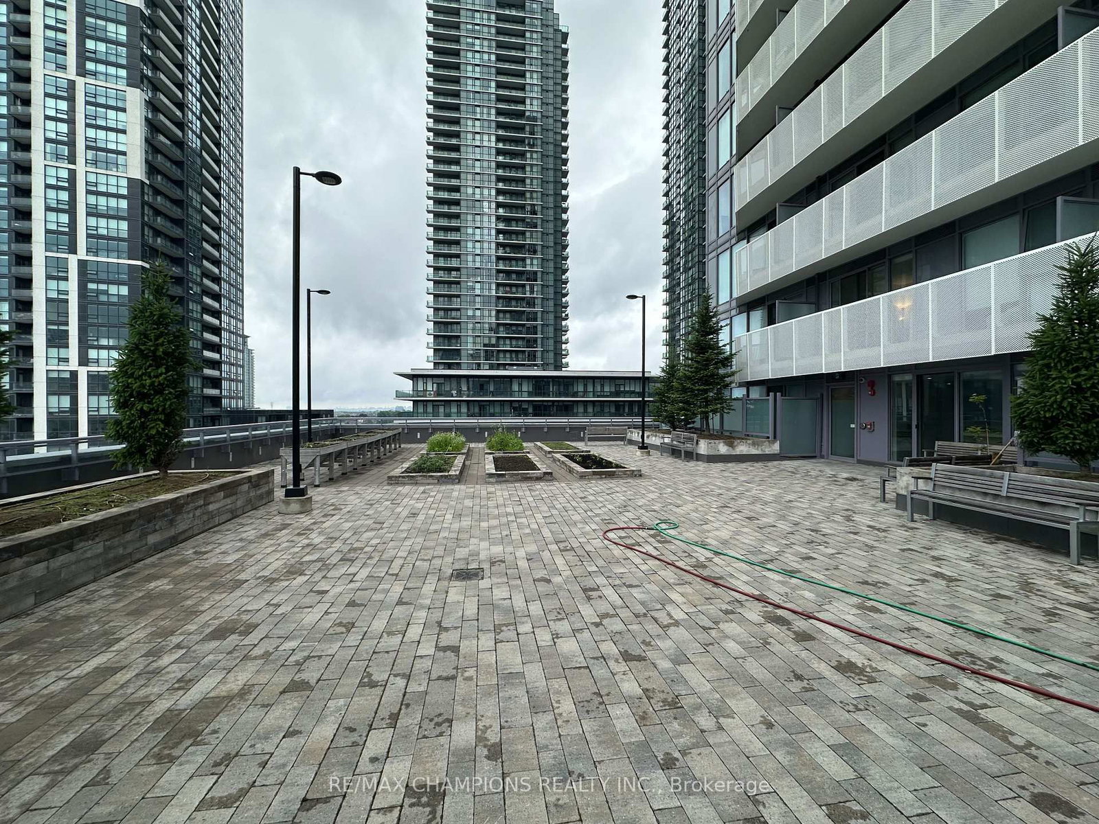 4065 Confederation Parkway • #1402 • Mississauga, ON photo 2