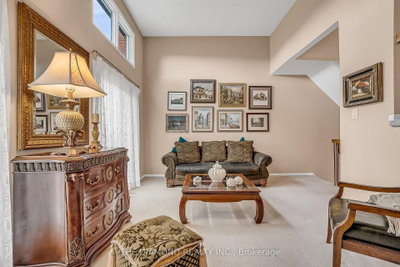 1755 Rathburn Mississauga,ON L4W 2M8 — Photo 12