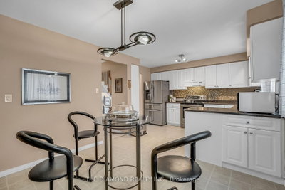 1755 Rathburn Mississauga,ON L4W 2M8 — Photo 24