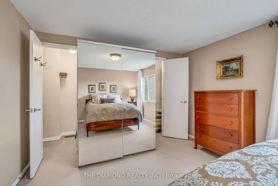 1755 Rathburn Mississauga,ON L4W 2M8 — Photo 33