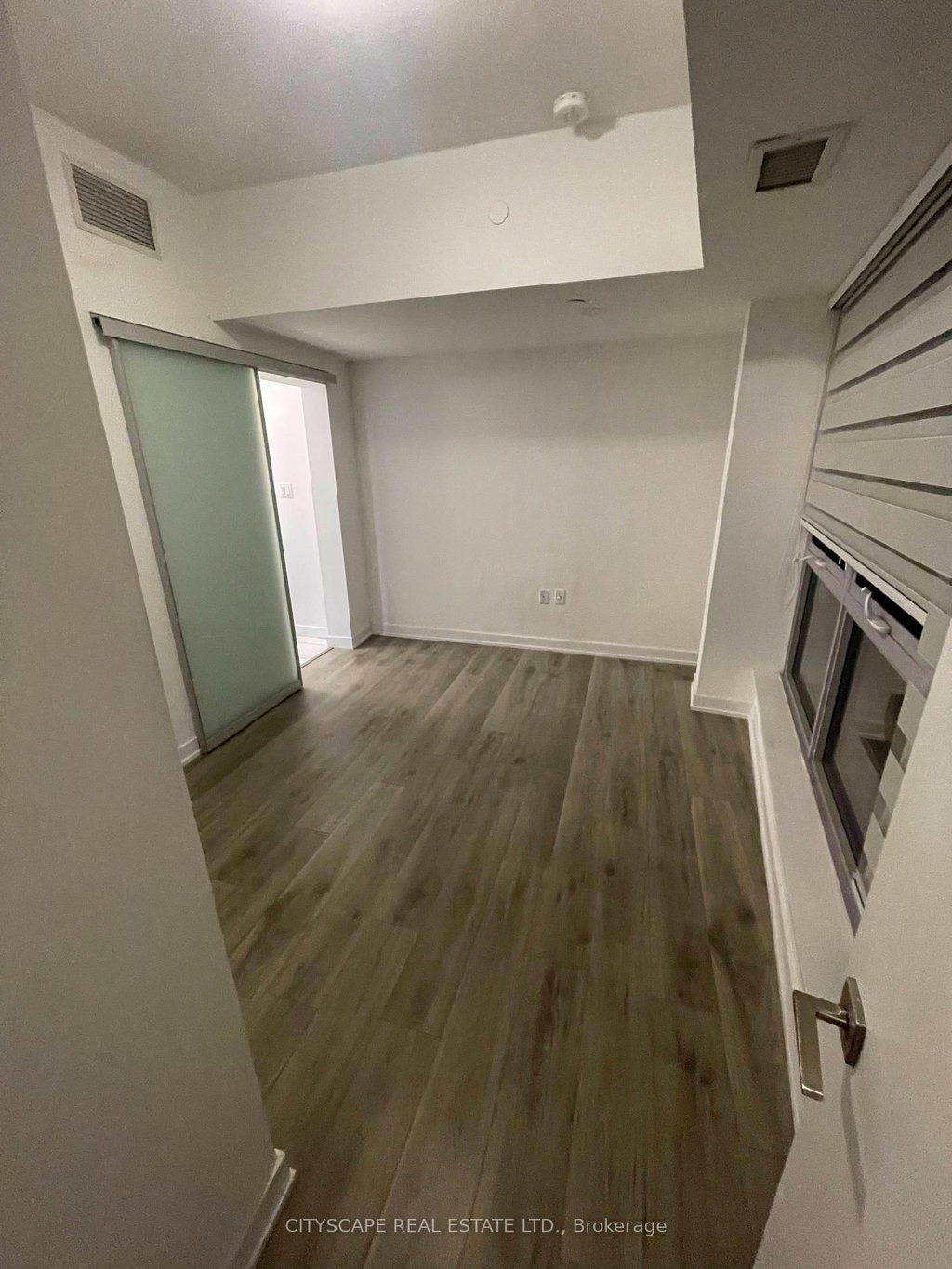 PH09 - 2433 Dufferin Street 2