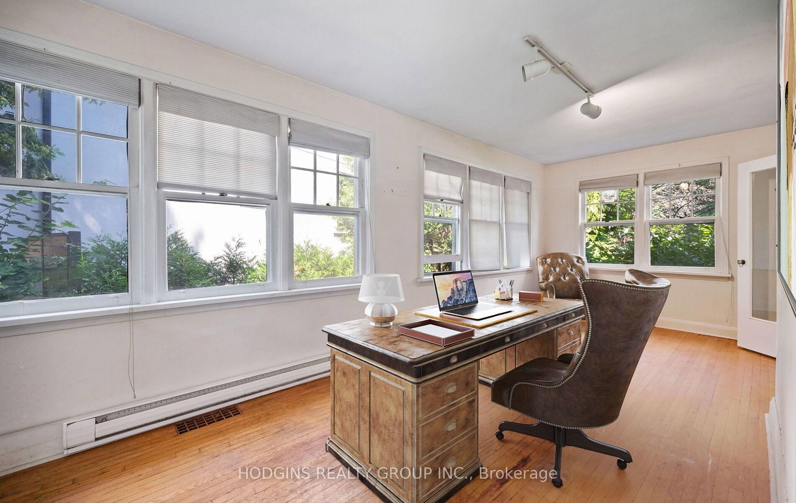 1558 Broadmoor Avenue • Mississauga, ON photo 19