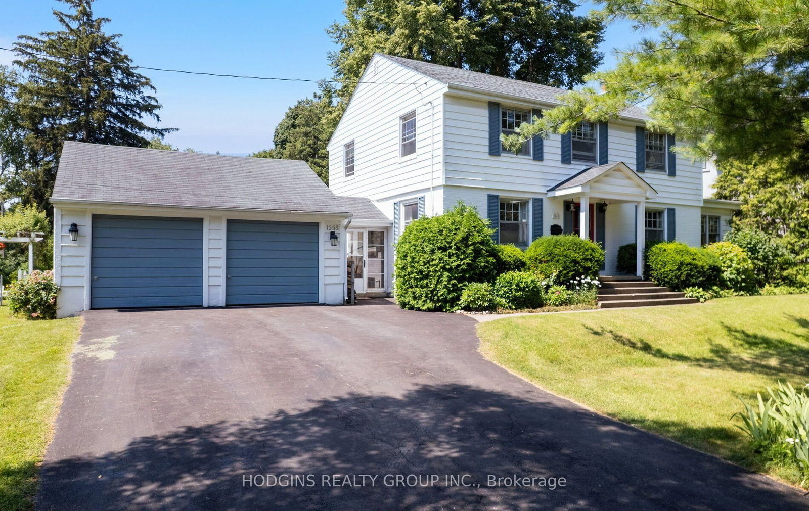 1558 Broadmoor Avenue • Mississauga, ON photo 3