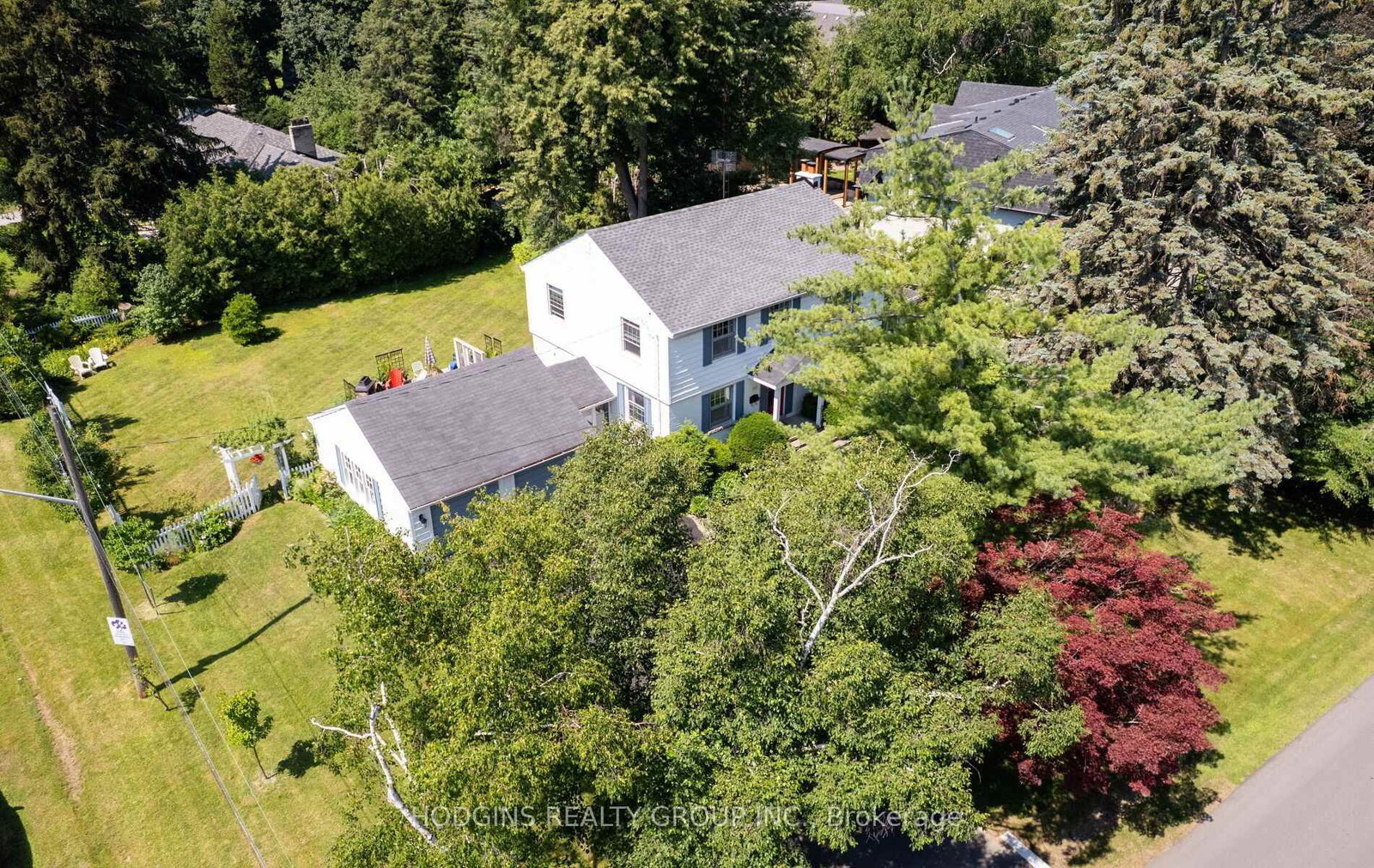 1558 Broadmoor Avenue • Mississauga, ON photo 4