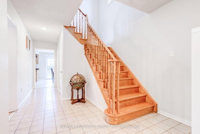 4379 Radisson Crescent • Mississauga, ON photo 3