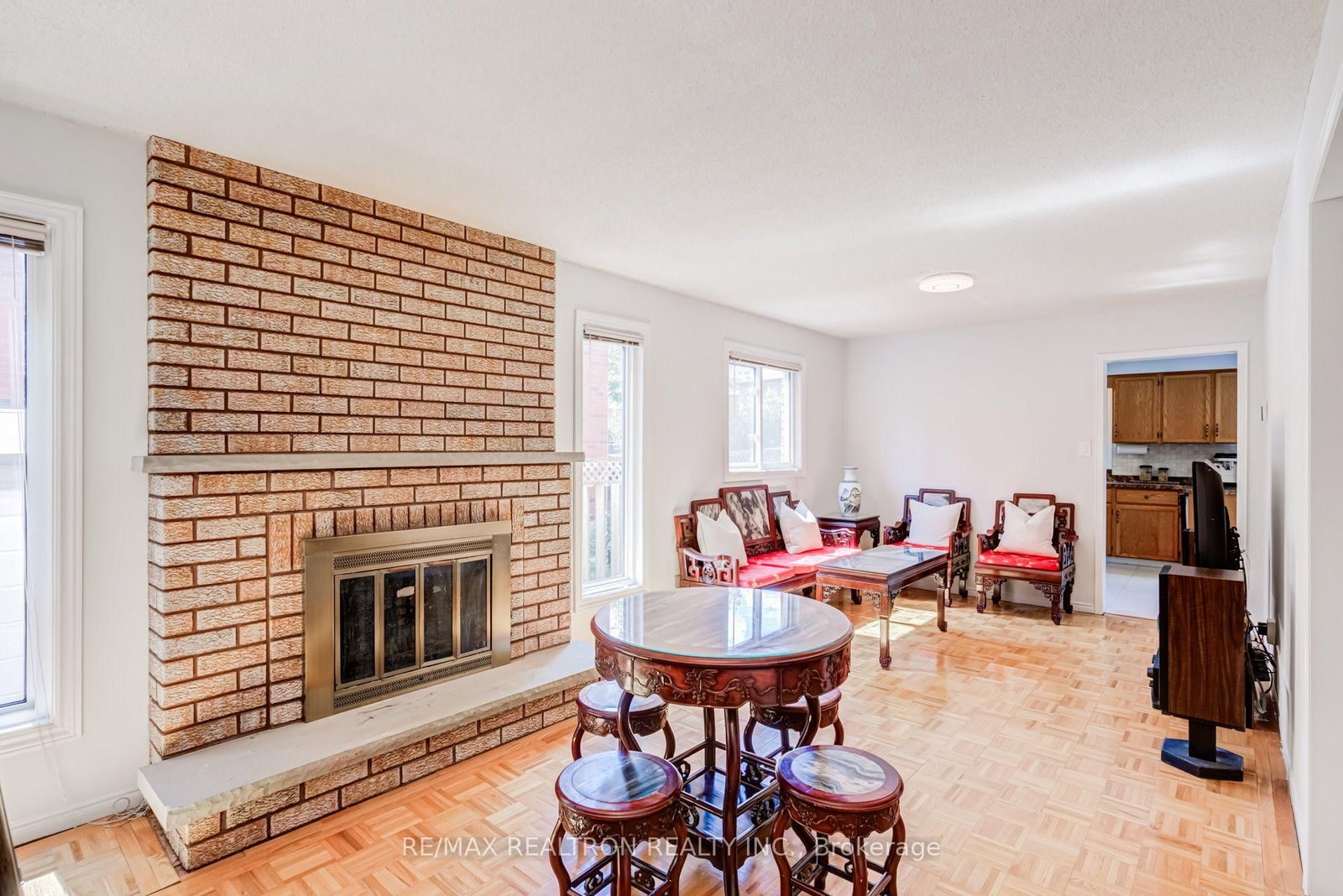 4379 Radisson Crescent • Mississauga, ON photo 4