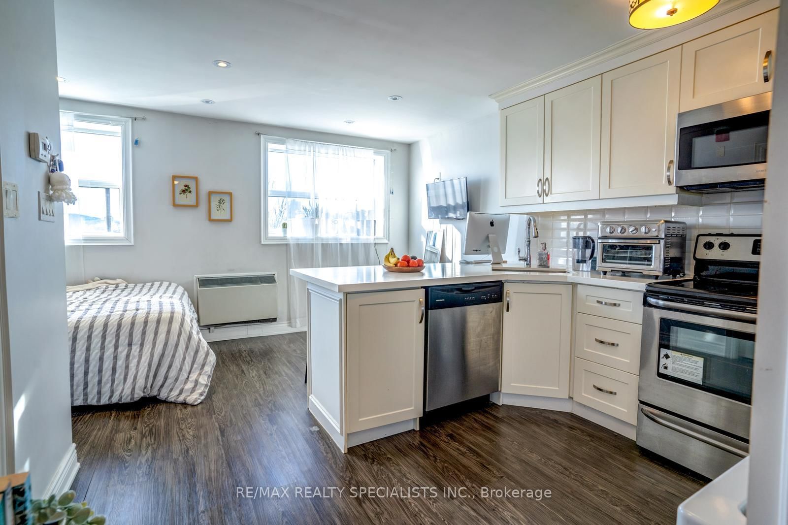 6 Brant Ave, Mississauga, view 11