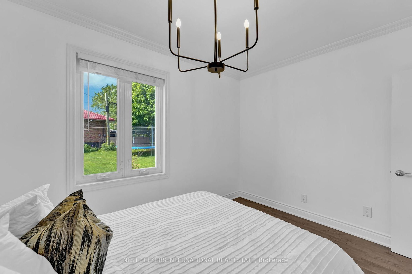 42 Fordwich Crescent • Toronto, ON photo 15