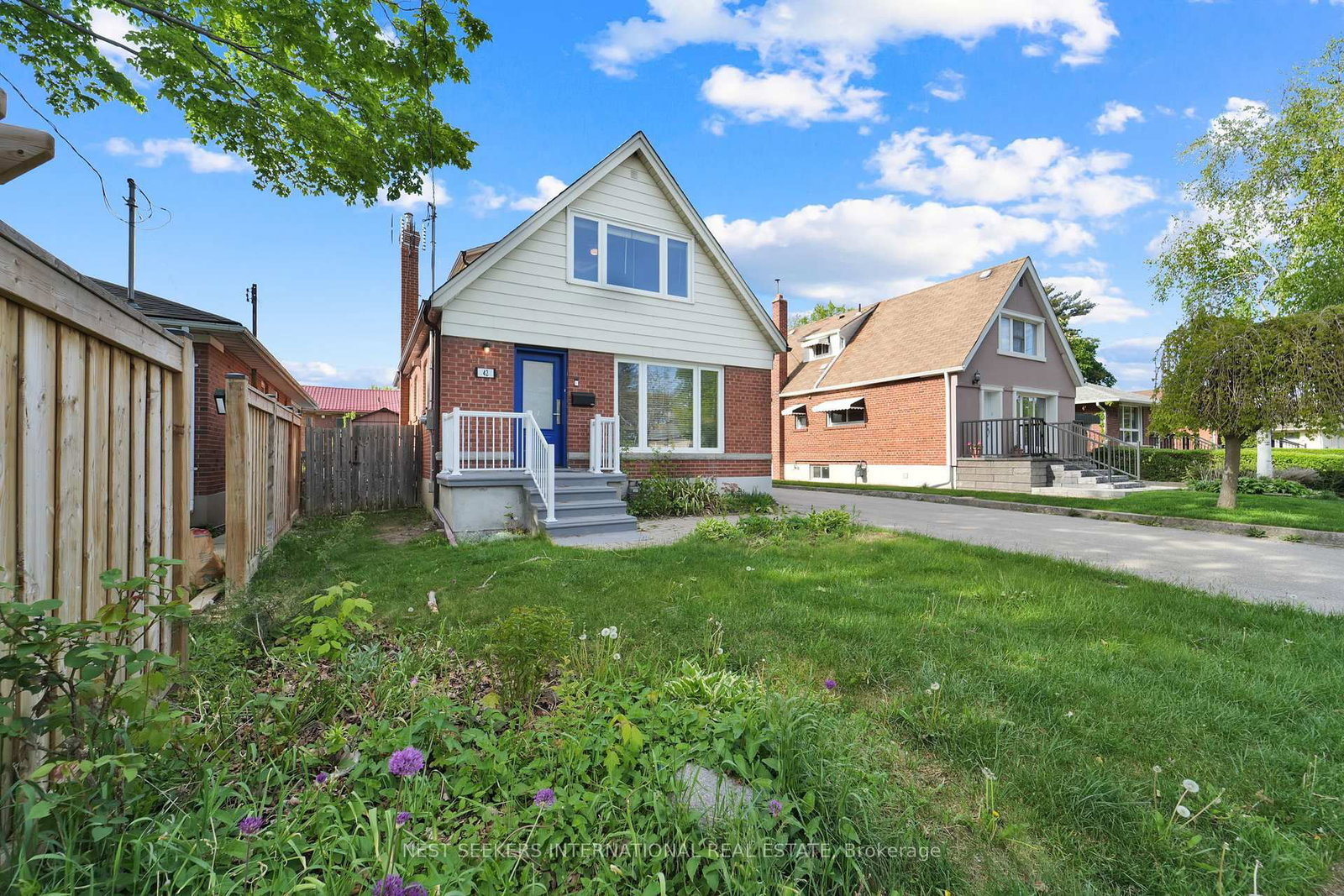 42 Fordwich Crescent • Toronto, ON photo 2