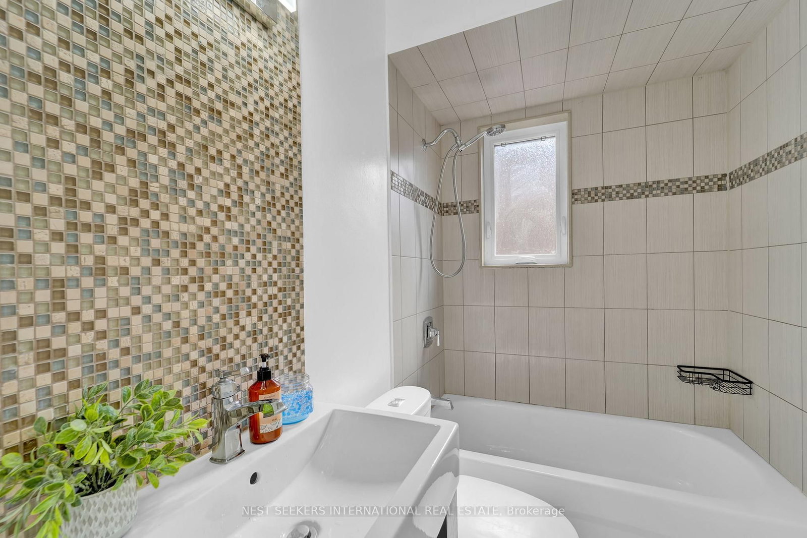 42 Fordwich Crescent • Toronto, ON photo 27