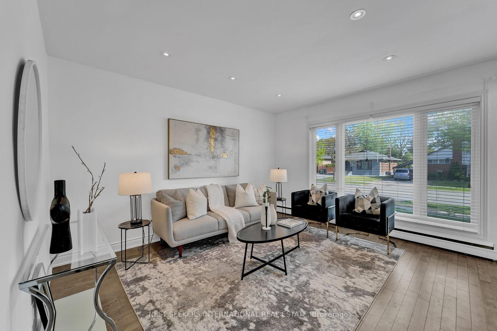 42 Fordwich Crescent • Toronto, ON photo 6