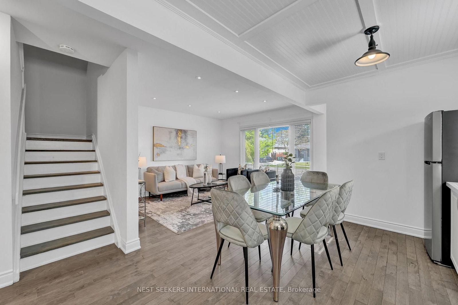 42 Fordwich Crescent • Toronto, ON photo 9