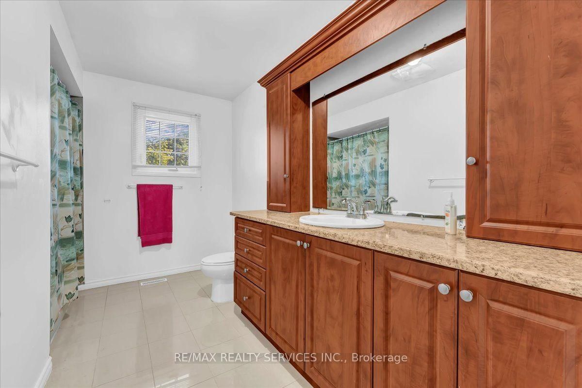 162 Major William Sharpe Drive • Brampton, ON photo 17