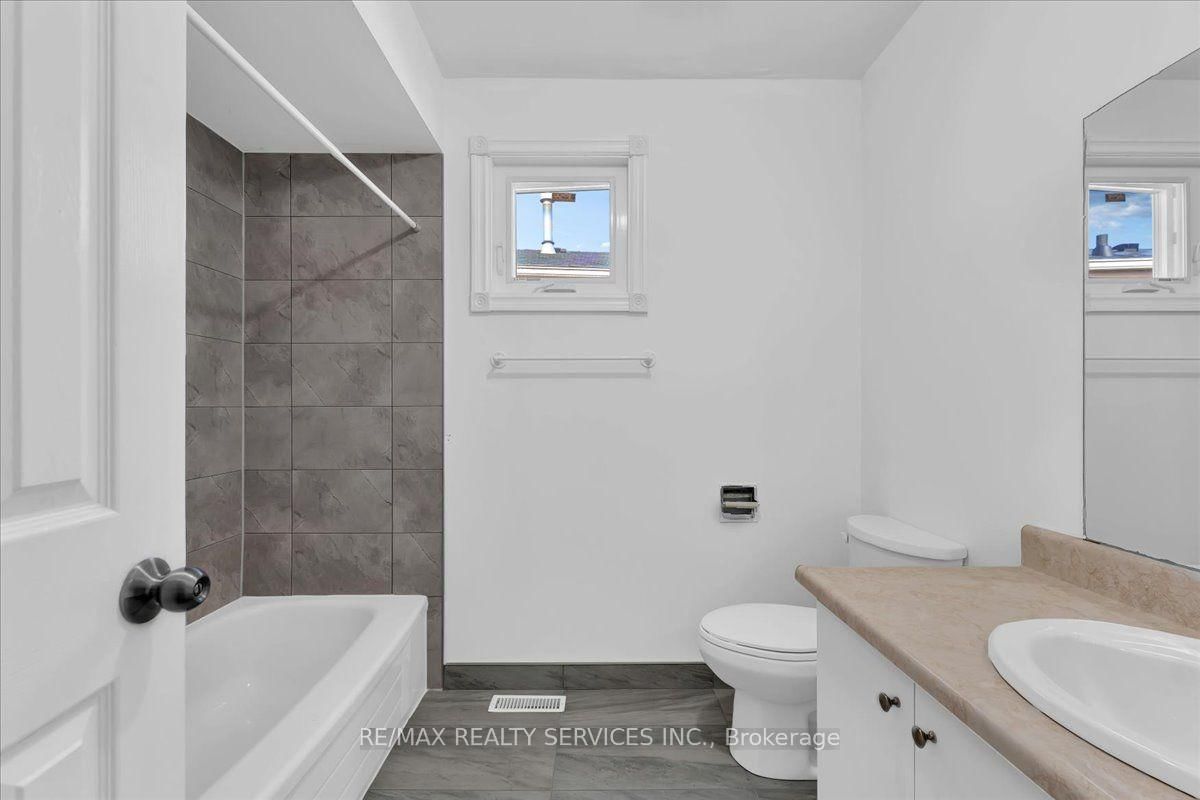 162 Major William Sharpe Drive • Brampton, ON photo 21