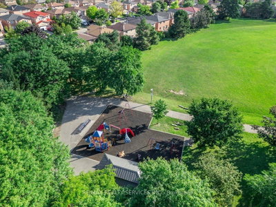 162 Major William Sharpe Drive • Brampton, ON photo 4