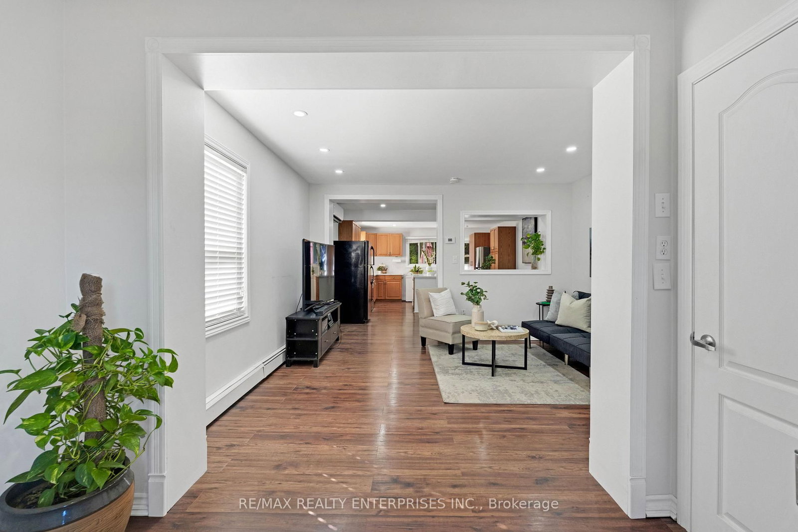161 Angelene Street • Mississauga, ON photo 4