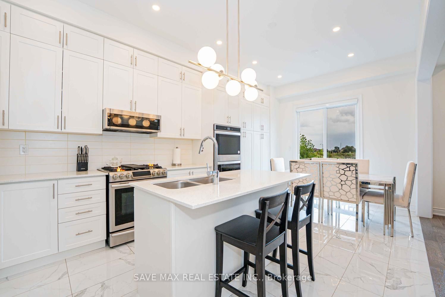 1320 Anthonia Trail • Oakville, ON photo 10