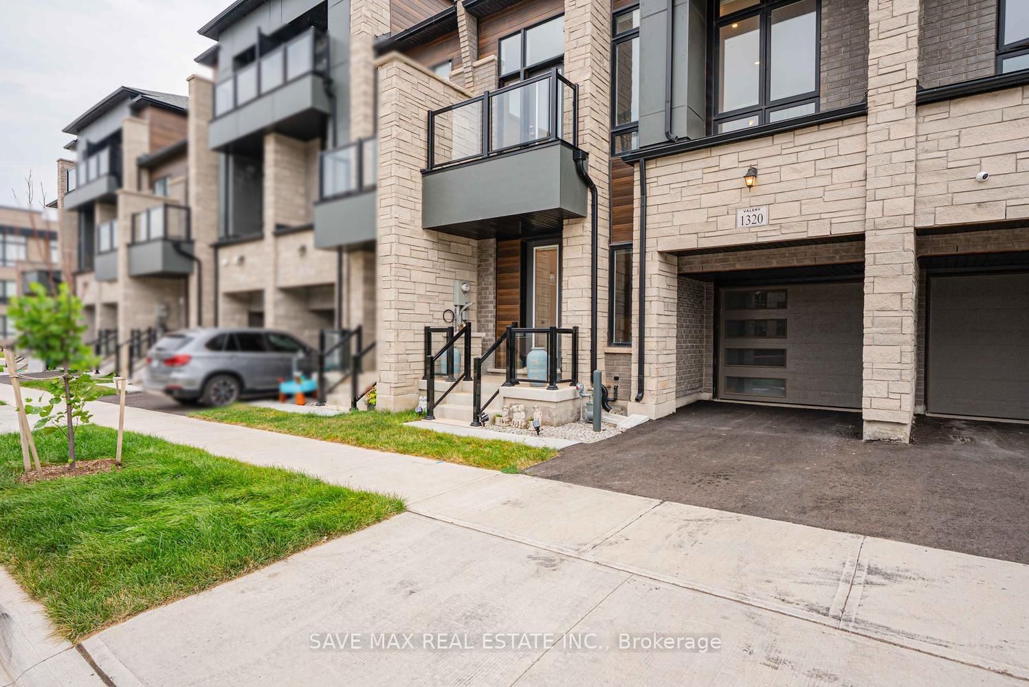 1320 Anthonia Trail • Oakville, ON photo 5