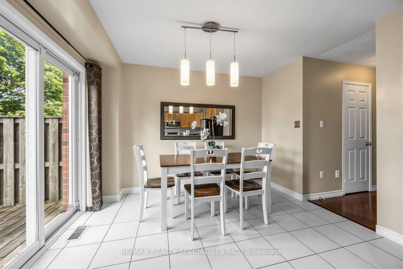 1329 Whiffletree Mississauga,ON L5N 7R1 — Photo 13