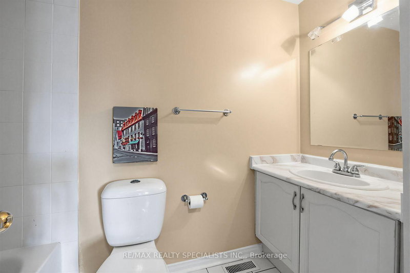 1329 Whiffletree Mississauga,ON L5N 7R1 — Photo 21