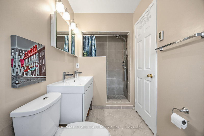 1329 Whiffletree Mississauga,ON L5N 7R1 — Photo 25
