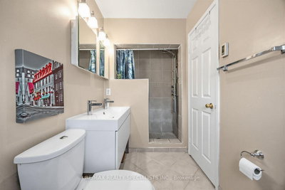 1329 Whiffletree Mississauga,ON L5N 7R1 — Photo 25