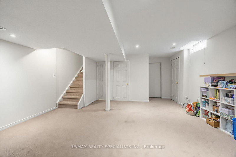 1329 Whiffletree Mississauga,ON L5N 7R1 — Photo 27