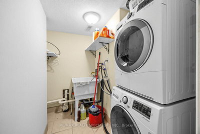 1329 Whiffletree Mississauga,ON L5N 7R1 — Photo 30