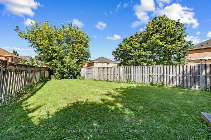 1329 Whiffletree Mississauga,ON L5N 7R1 — Photo 33
