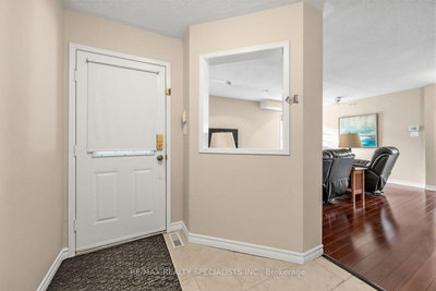 1329 Whiffletree Mississauga,ON L5N 7R1 — Photo 6