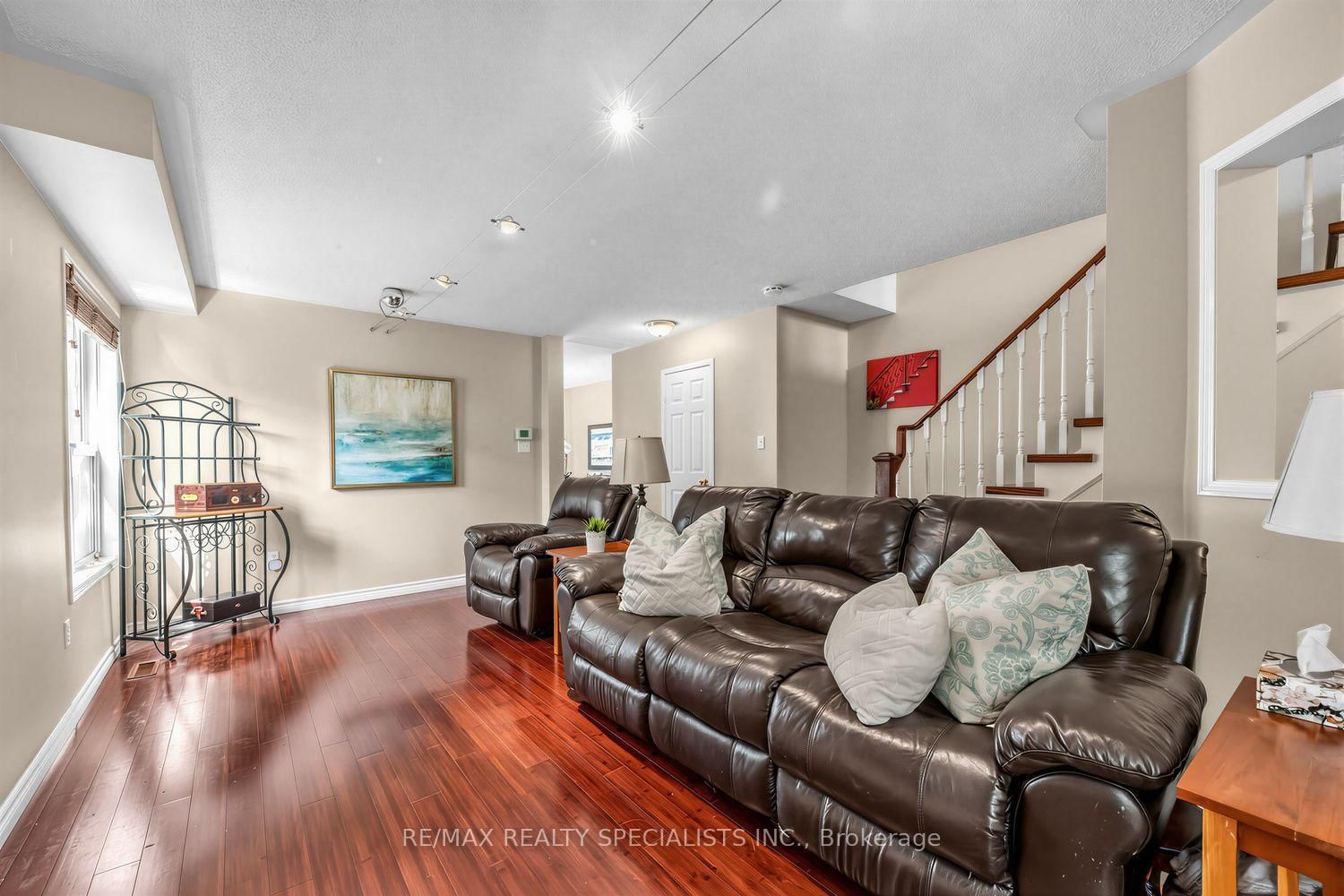 1329 Whiffletree Mississauga,ON L5N 7R1 — Photo 9