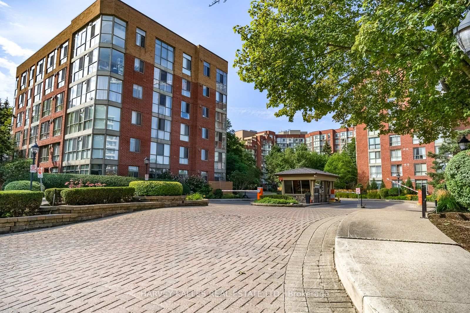 20 Southport Street • #521 • Toronto, ON photo 3