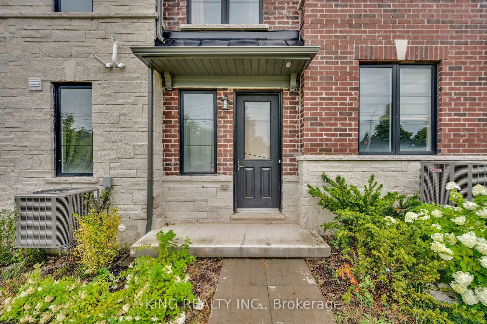 1443 National Common • Burlington, ON photo 42