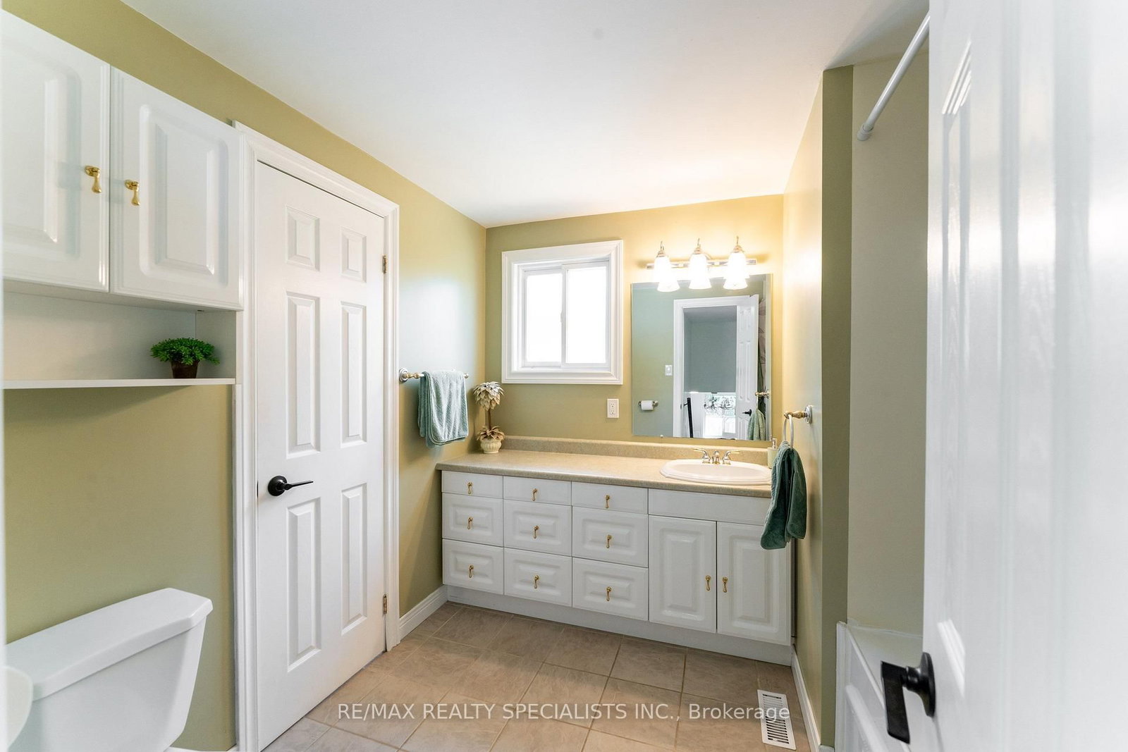 1319 Sherwood Court • Burlington, ON photo 25