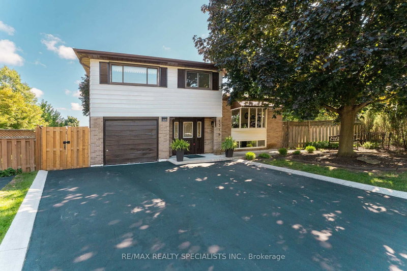 1319 Sherwood Court